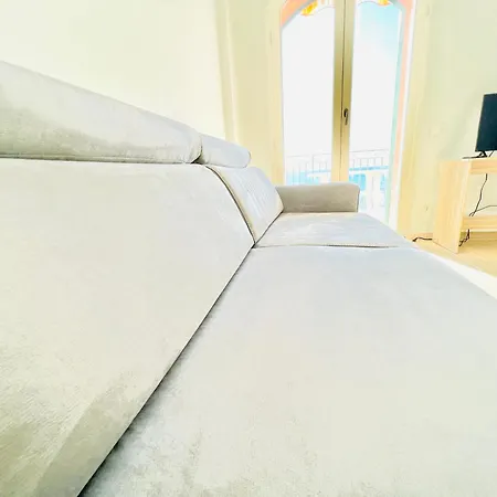 Luxury La Brezza 3 - Fronte Mare Apartment